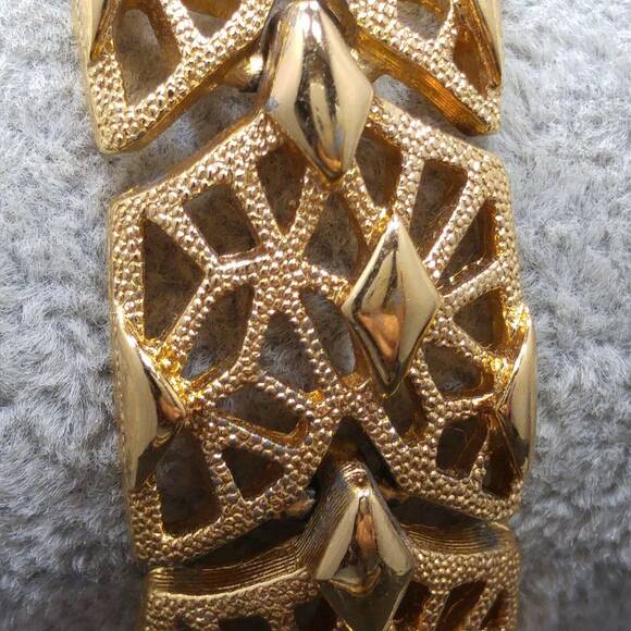 Vintage Monet Gold Plated Openwork Link Bracelet w/ Safety Chain 1960s - Picture 4 of 9